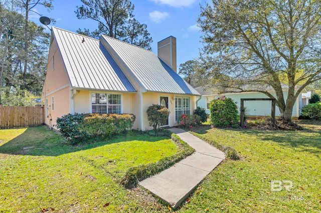 809 E 23rd Avenue, Gulf Shores, AL 36542