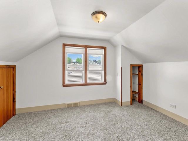 1709 Grand AVENUE, Manitowoc, WI 54220