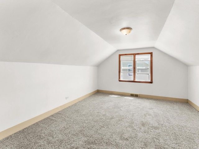 1709 Grand AVENUE, Manitowoc, WI 54220