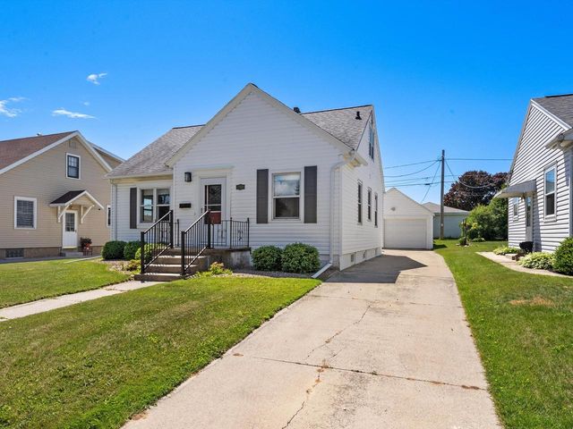 1709 Grand AVENUE, Manitowoc, WI 54220