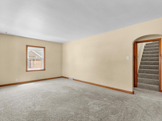 1709 Grand AVENUE, Manitowoc, WI 54220