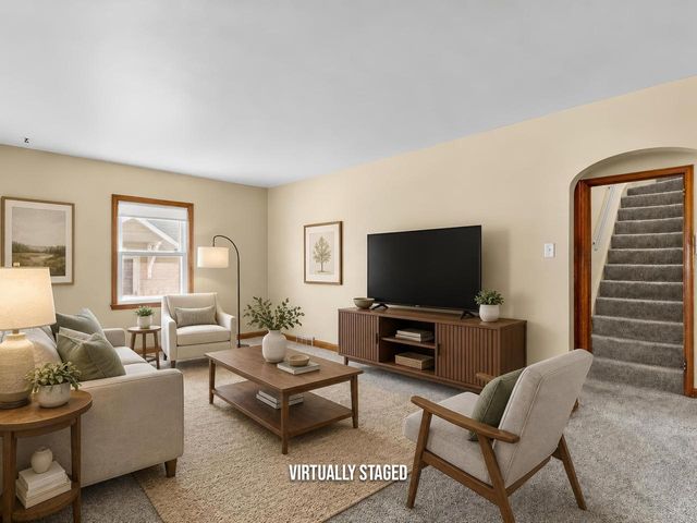 1709 Grand AVENUE, Manitowoc, WI 54220