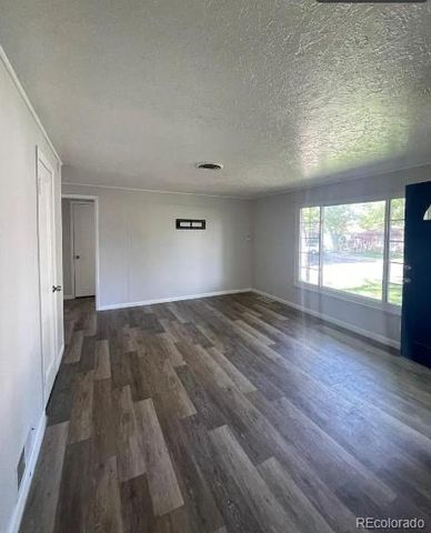 832 Elmira Street, Aurora, CO 80010