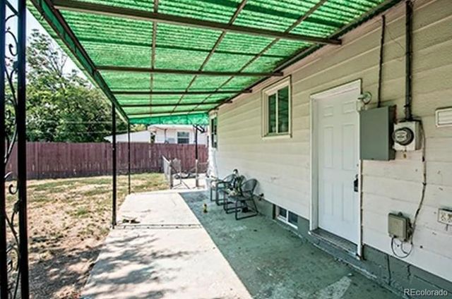 832 Elmira Street, Aurora, CO 80010