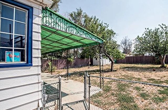 832 Elmira Street, Aurora, CO 80010