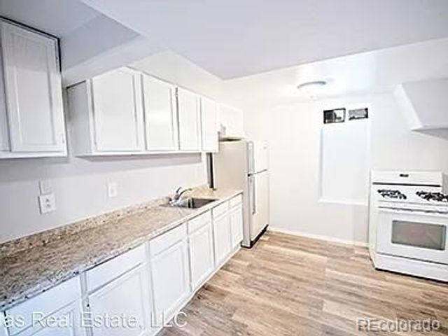 832 Elmira Street, Aurora, CO 80010