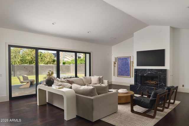 3602 E HIGHLAND Avenue, Phoenix, AZ 85018