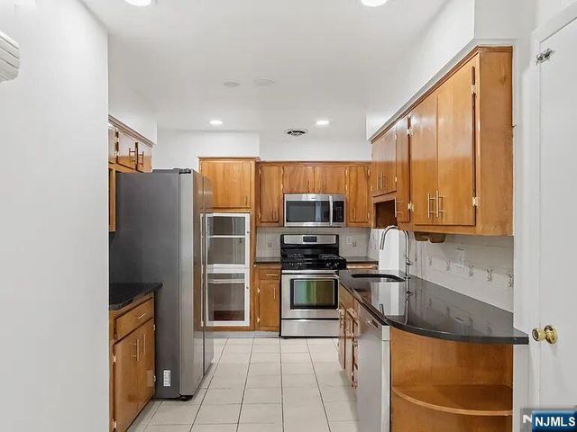 168 County Road, Cresskill, NJ 07626