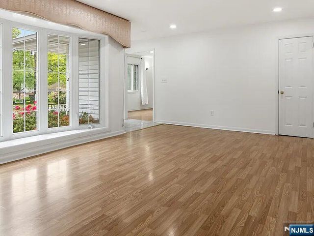 168 County Road, Cresskill, NJ 07626