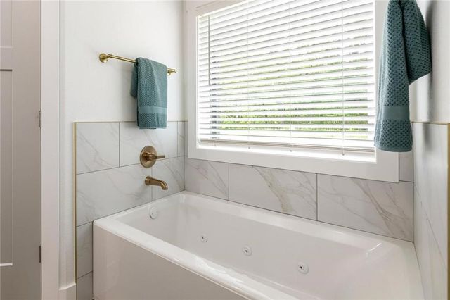 2 Davington Lane, Bella Vista, AR 72715