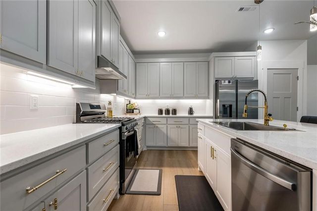 2 Davington Lane, Bella Vista, AR 72715