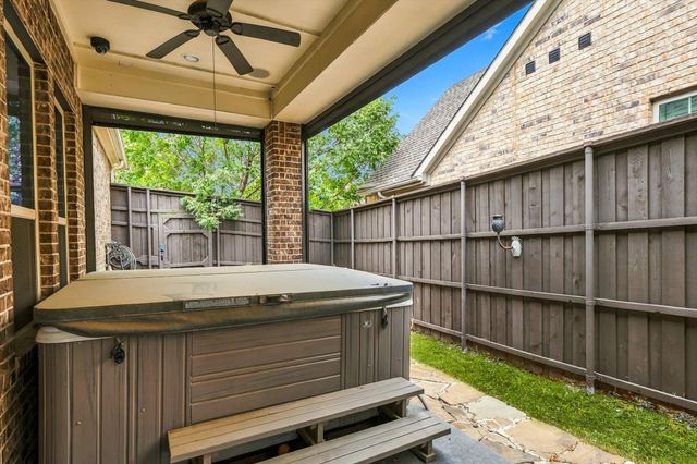 405 Sir Torin Lane, Lewisville, TX 75056