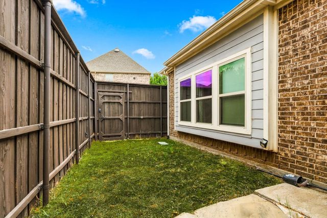 405 Sir Torin Lane, Lewisville, TX 75056
