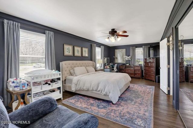 10 Wayne Court, Manalapan, NJ 07726