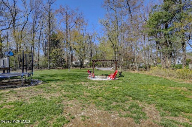 10 Wayne Court, Manalapan, NJ 07726