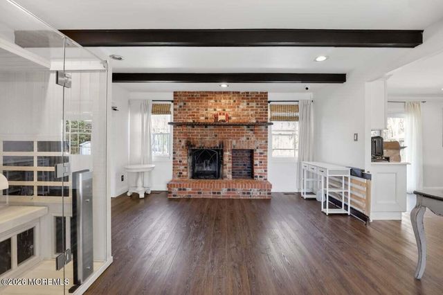 10 Wayne Court, Manalapan, NJ 07726