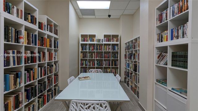 3725 S Ocean Drive 508, Hollywood, FL 33019