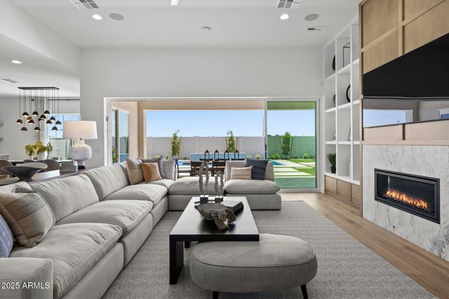 2153 E CHERRYWOOD Place, Chandler, AZ 85249