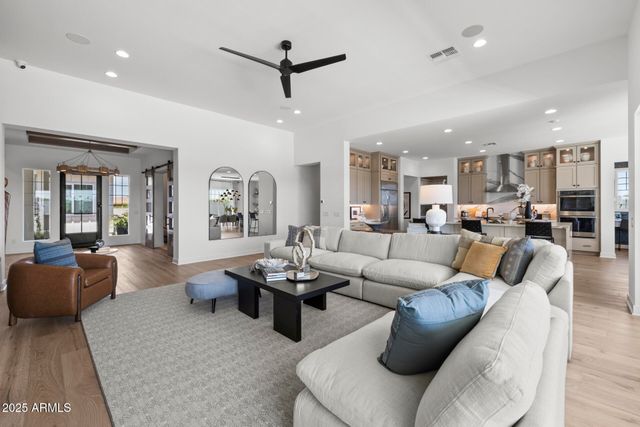 2153 E CHERRYWOOD Place, Chandler, AZ 85249