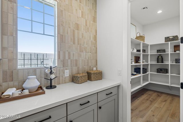 2153 E CHERRYWOOD Place, Chandler, AZ 85249