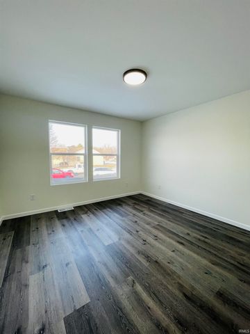 23902 Oak Dale Street, Elkhart, IN 46516