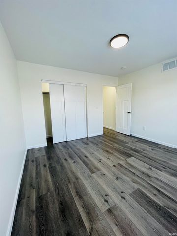 23902 Oak Dale Street, Elkhart, IN 46516