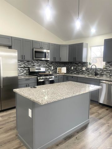 23902 Oak Dale Street, Elkhart, IN 46516