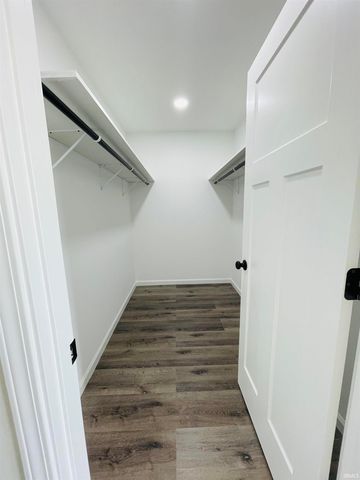 23902 Oak Dale Street, Elkhart, IN 46516