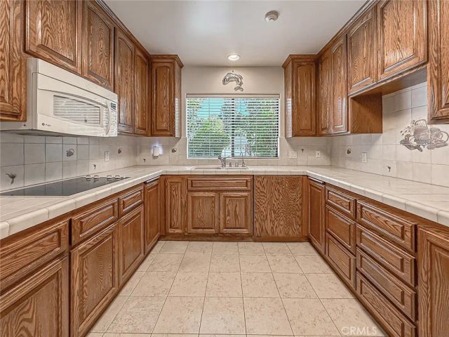 9525 Encino, Northridge, CA 91325