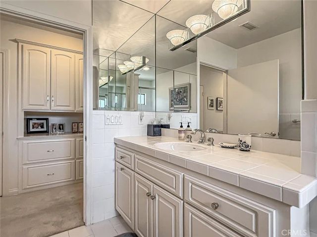 9525 Encino, Northridge, CA 91325