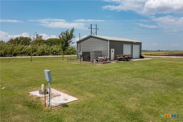 2507 Boyd Road, Port Lavaca, TX 77979