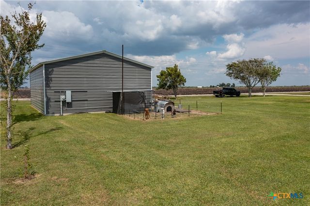 2507 Boyd Road, Port Lavaca, TX 77979