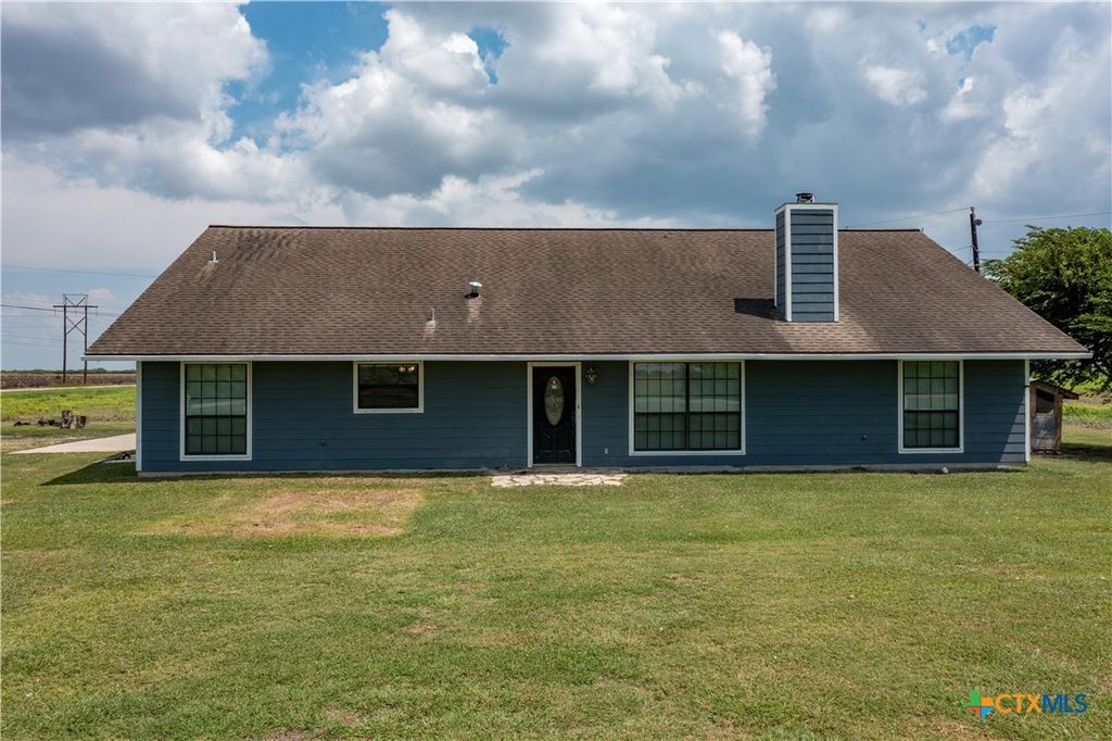 2507 Boyd Road, Port Lavaca, TX 77979