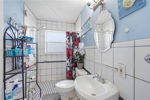 4801 NW 17th St, Lauderhill, FL 33313