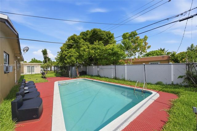 4801 NW 17th St, Lauderhill, FL 33313