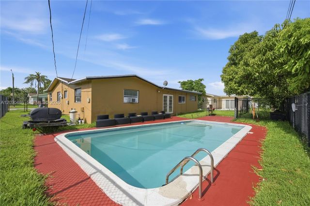 4801 NW 17th St, Lauderhill, FL 33313