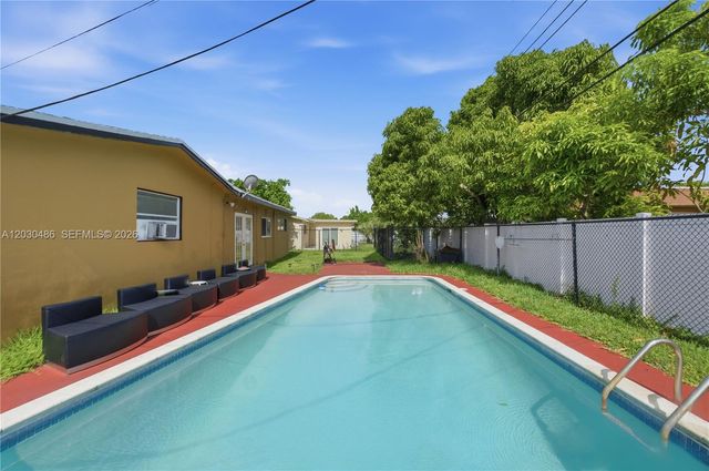 4801 NW 17th St, Lauderhill, FL 33313