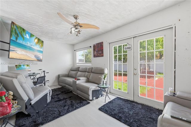 4801 NW 17th St, Lauderhill, FL 33313