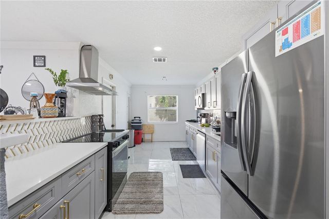 4801 NW 17th St, Lauderhill, FL 33313