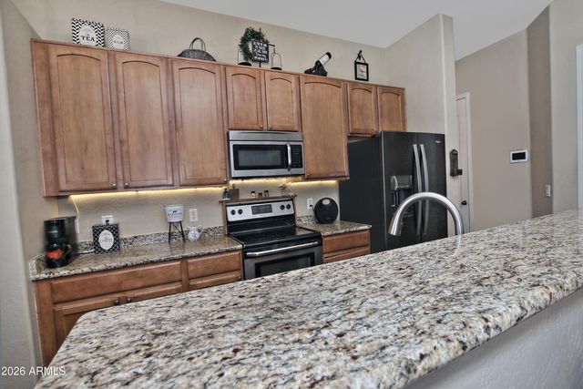 839 W SAGUARO Lane, San Tan Valley, AZ 85143