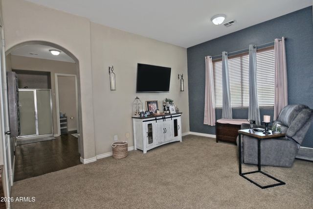 839 W SAGUARO Lane, San Tan Valley, AZ 85143