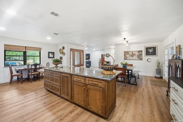 1299 CIBOLO TRL, Universal City, TX 78148