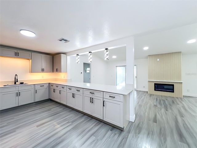 5610 SHASTA DRIVE, Orlando, FL 32810