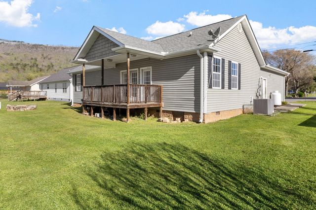 411 W 2nd Street, Jasper, TN 37347