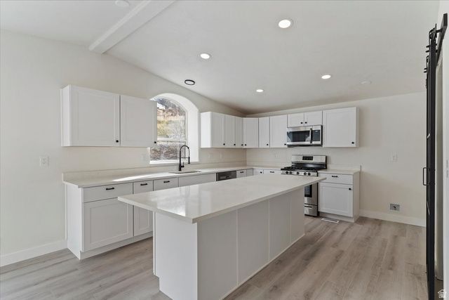 371 E CYNTHIA WAY, North Salt Lake, UT 84054