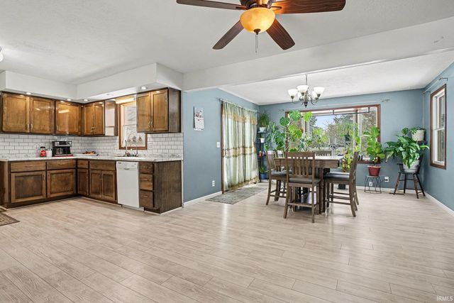 18197 County Road 40 Road, Goshen, IN 46526