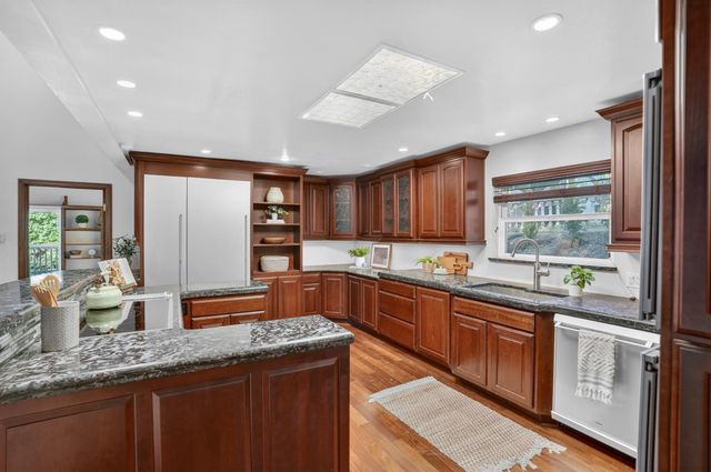 2645 Shadow Ln, Valley Springs, CA 95252
