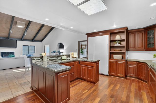 2645 Shadow Ln, Valley Springs, CA 95252