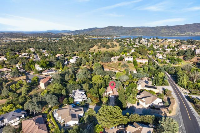 2645 Shadow Ln, Valley Springs, CA 95252