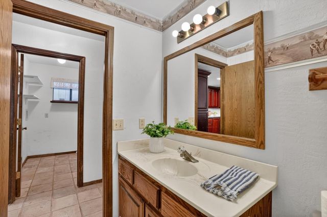 2645 Shadow Ln, Valley Springs, CA 95252